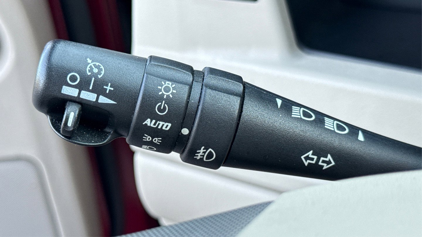 Used 2006 Cadillac XLR image 48