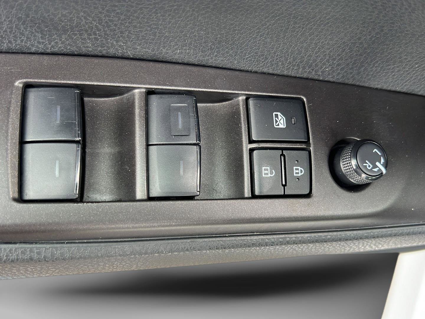 Used 2024 Toyota Camry LE image 11