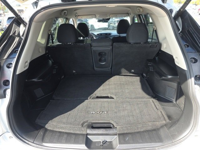 Used 2019 Nissan Rogue SV image 49