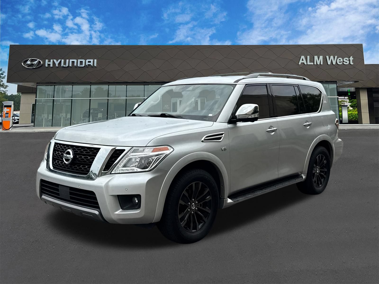 Used 2019 Nissan Armada Platinum w/ Captain's Chairs Package RWD video 1