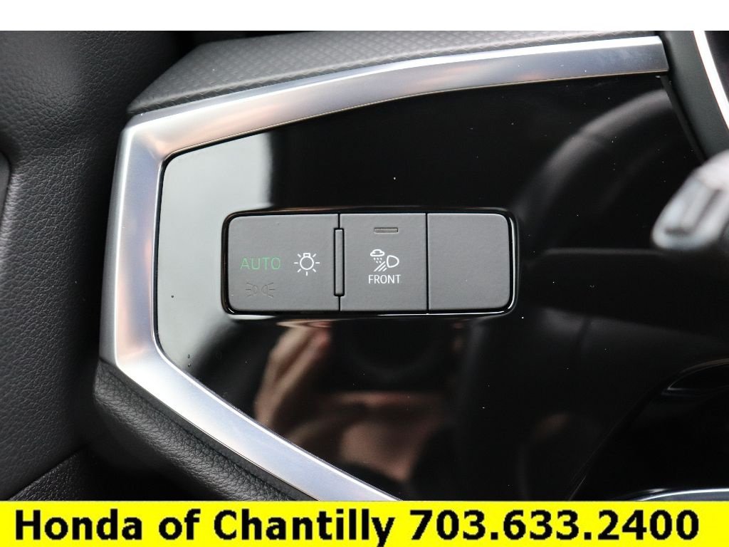 Used 2020 Audi Q3 2.0T Premium Plus w/ Premium Plus Package AWD/4WD image 14