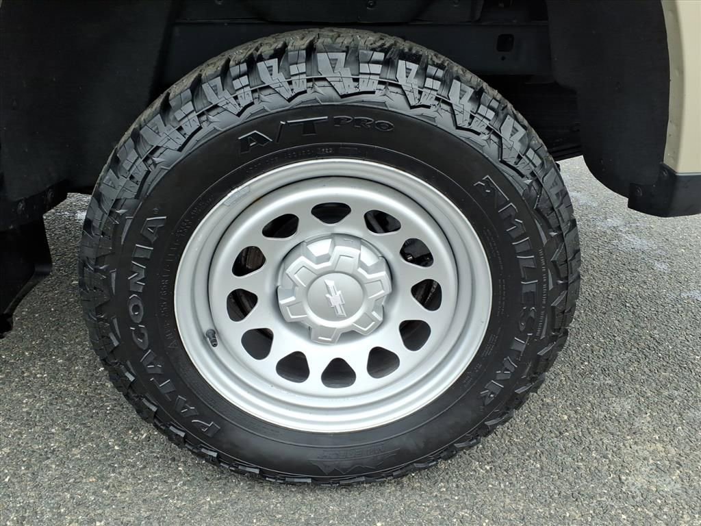 Used 2023 Chevrolet Colorado W/T RWD image 15