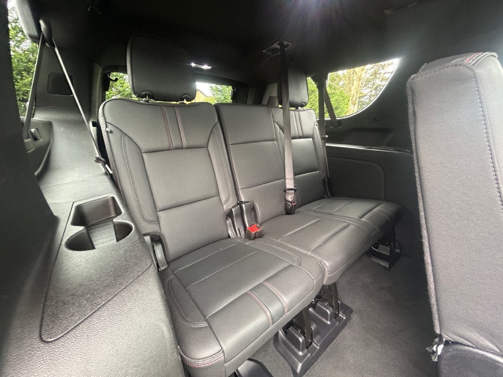 Used 2025 Chevrolet Suburban RST w/ Comfort Package AWD/4WD image 36