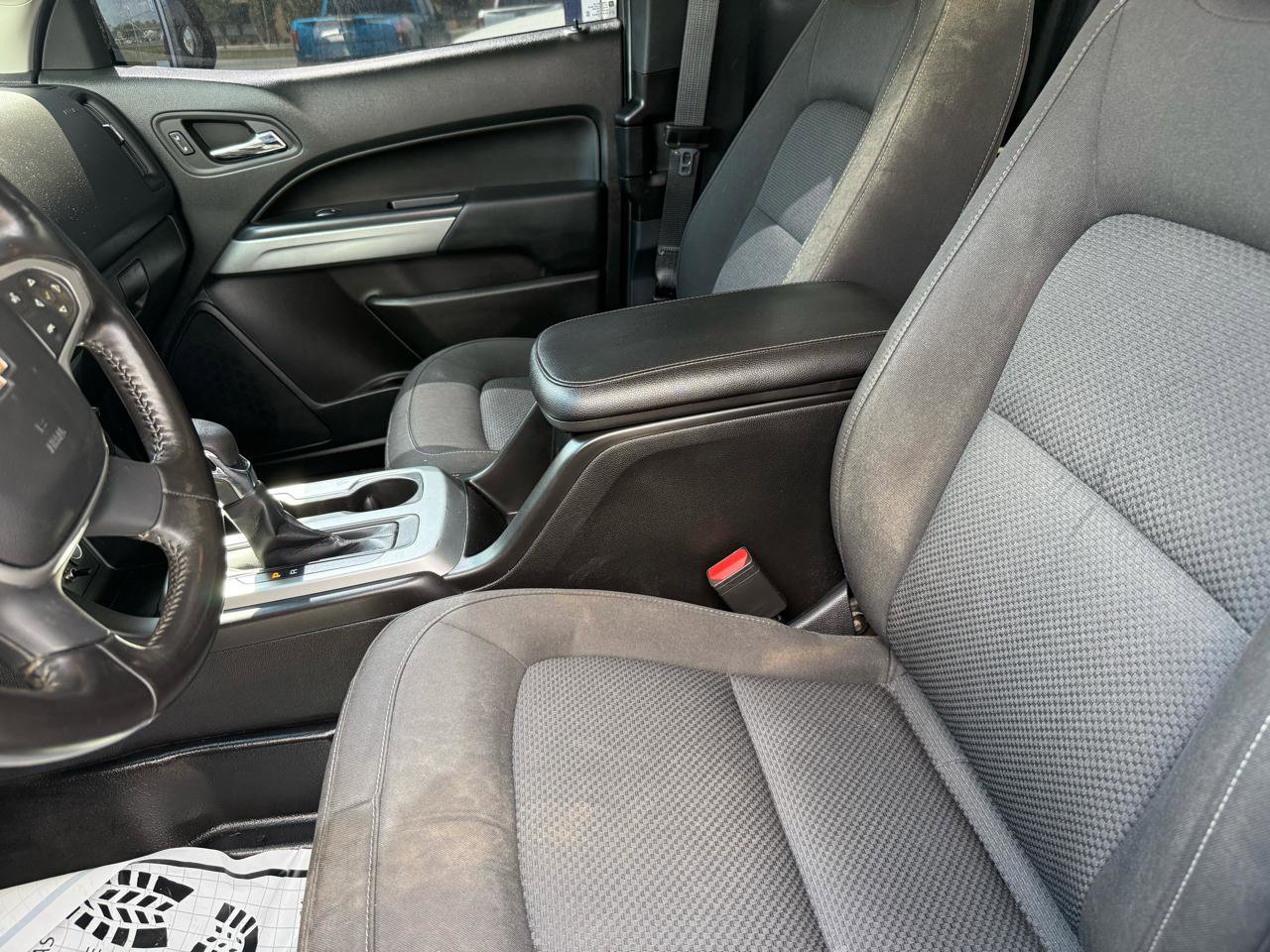Used 2022 Chevrolet Colorado LT w/ Fleet Safety Package AWD/4WD image 11
