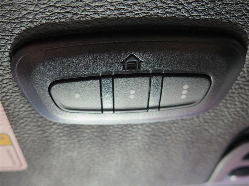 Used 2023 Jeep Wrangler Sahara w/ Cold Weather Group image 15