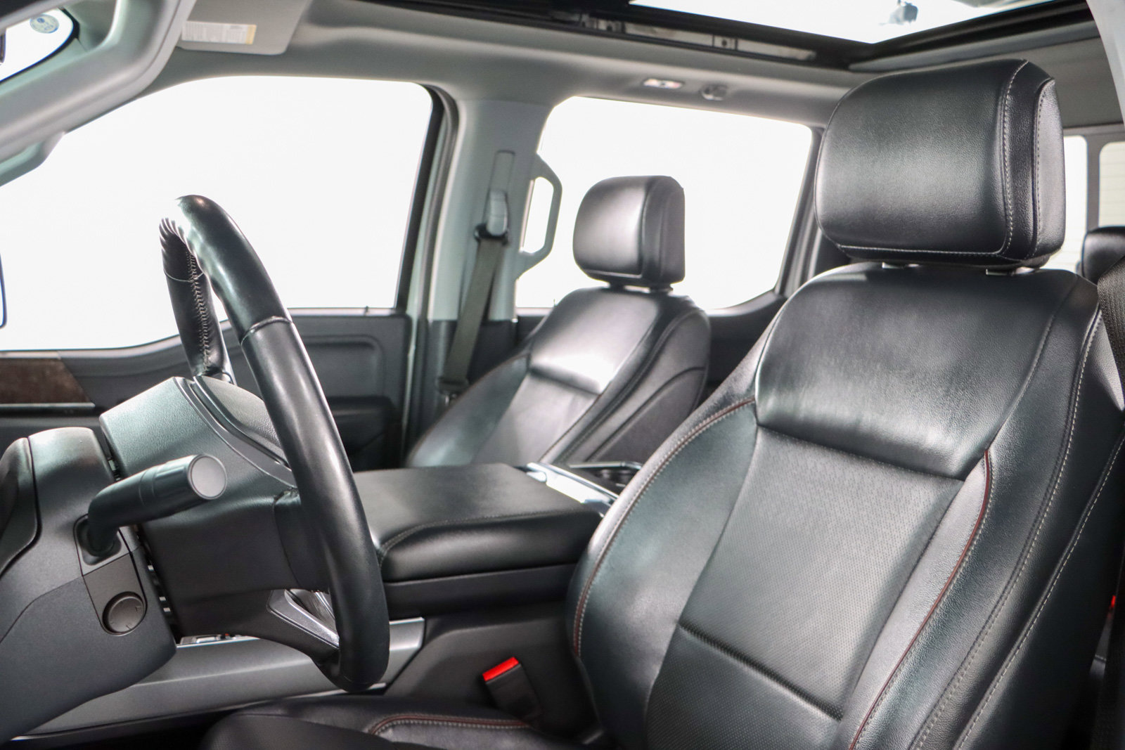 Used 2023 Ford F150 Lariat w/ Equipment Group 502A High image 26