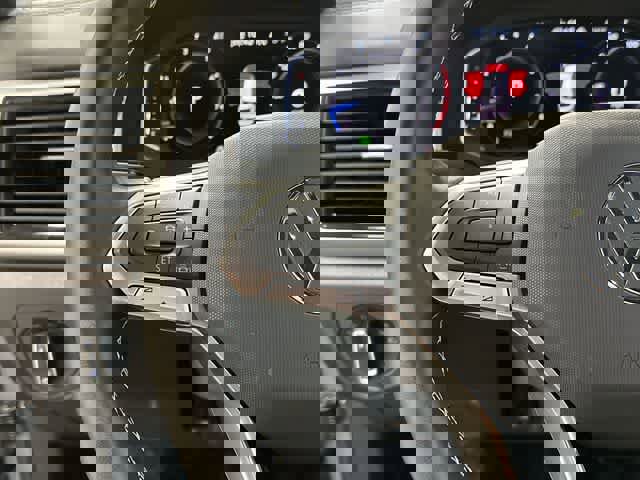 Certified 2023 Volkswagen Atlas Cross Sport SE image 8