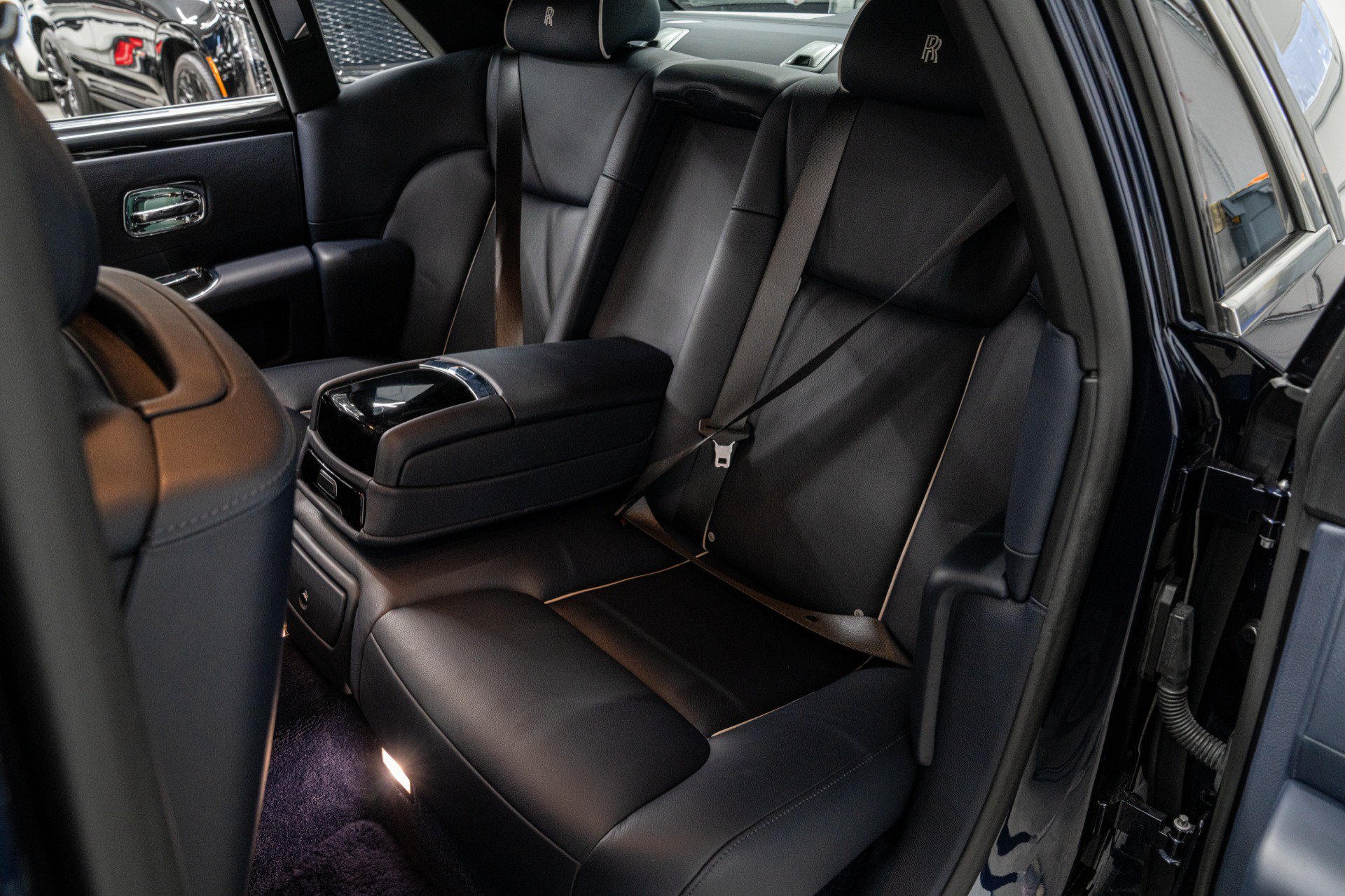 Used 2020 Rolls-Royce Ghost RWD image 15