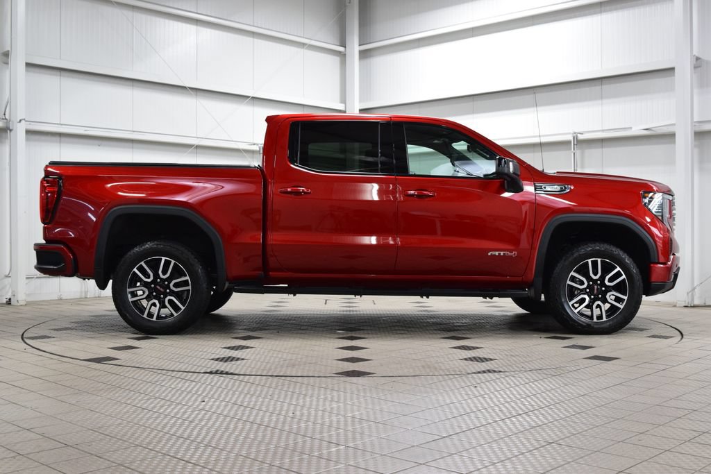 Used 2025 GMC Sierra 1500 AT4 w/ AT4 Premium Package AWD/4WD image 9