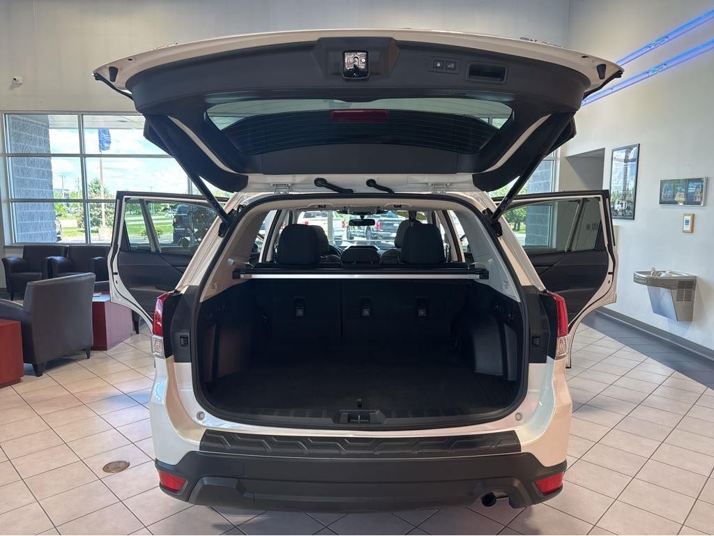 Used 2023 Subaru Forester Premium AWD/4WD image 13