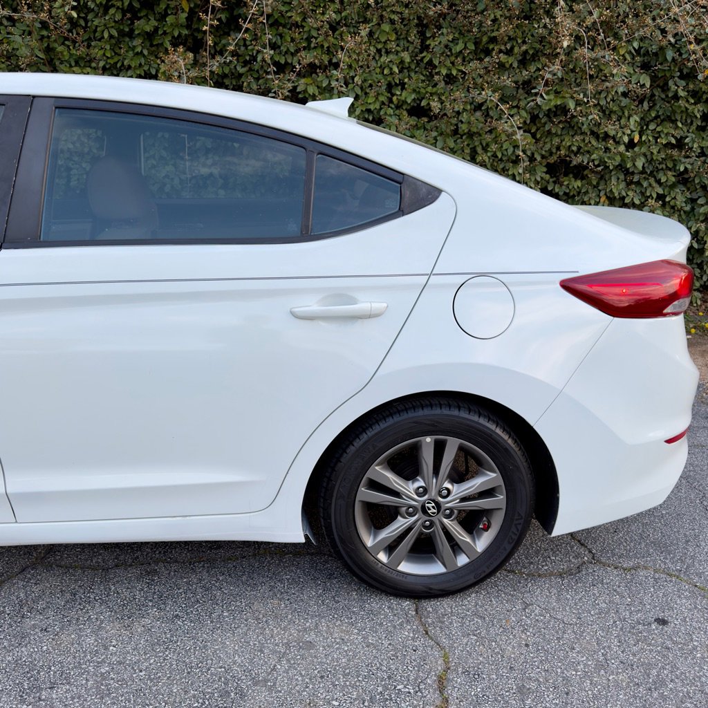 Used 2017 Hyundai Elantra SE w/ SE A/T Tech Package 03 image 3