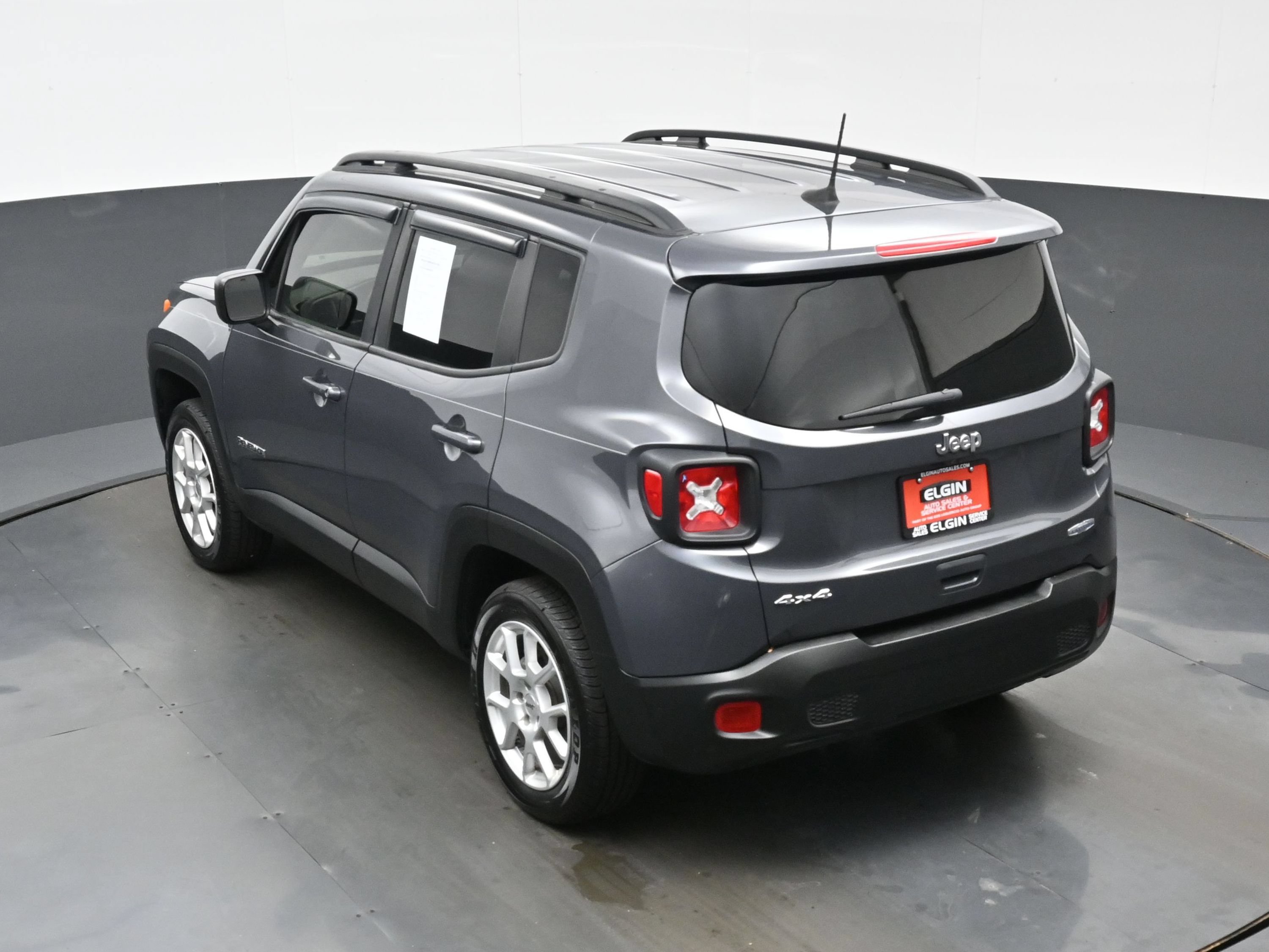 Used 2022 Jeep Renegade Latitude AWD/4WD image 35