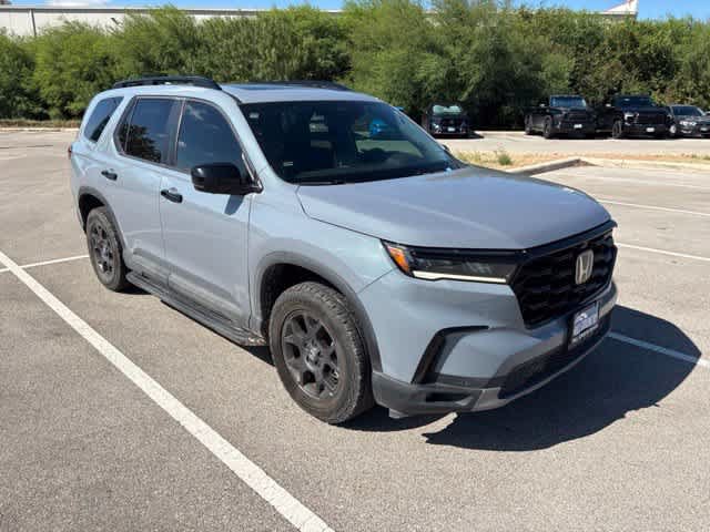Used 2024 Honda Pilot TrailSport image 7