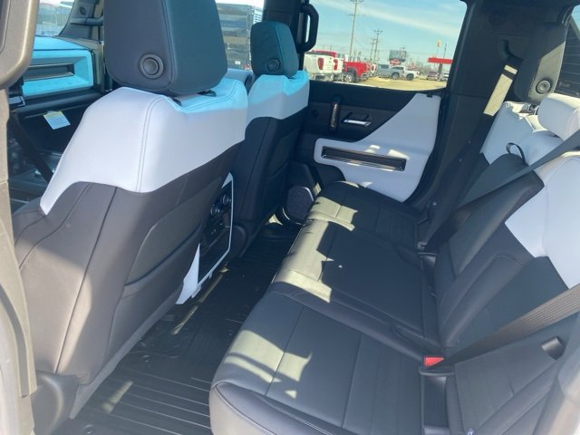 New 2025 GMC Hummer EV 2X w/ LPO, Roof Cross Rail Package image 11