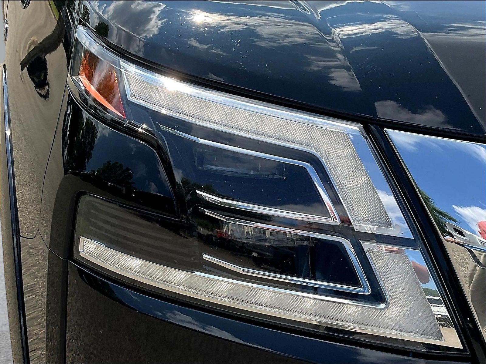 Certified 2022 Nissan Armada SL RWD image 35