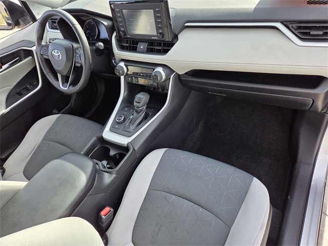 Used 2021 Toyota RAV4 XLE w/ Convenience Package image 16