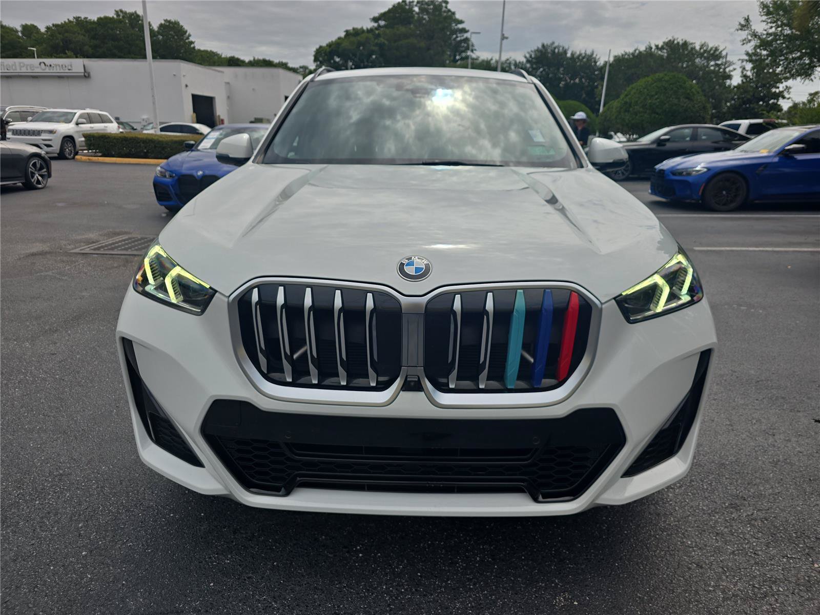 Used 2023 BMW X1 xDrive28i w/ Premium Package AWD/4WD image 8