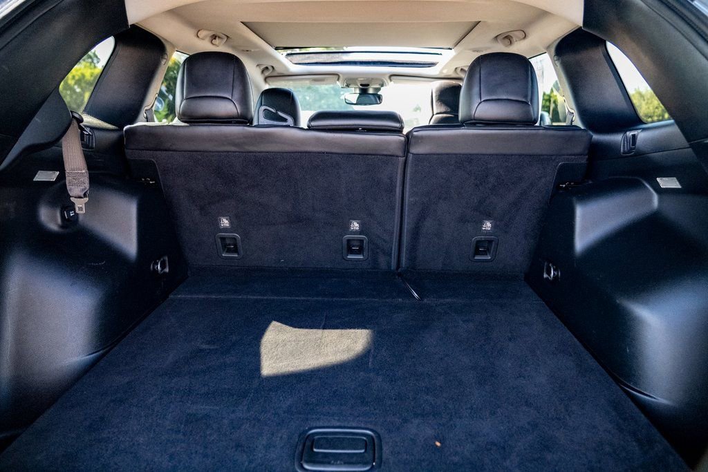 Used 2019 Jeep Cherokee Trailhawk AWD/4WD image 26