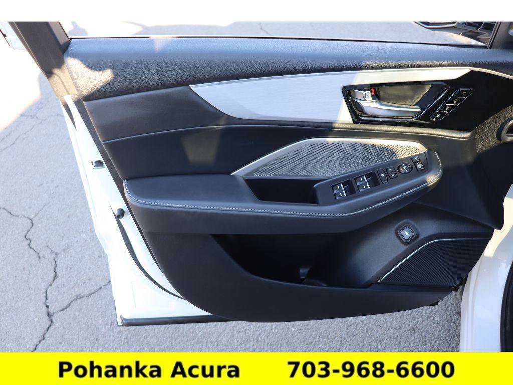 Used 2023 Acura MDX SH-AWD w/ Technology Package image 25