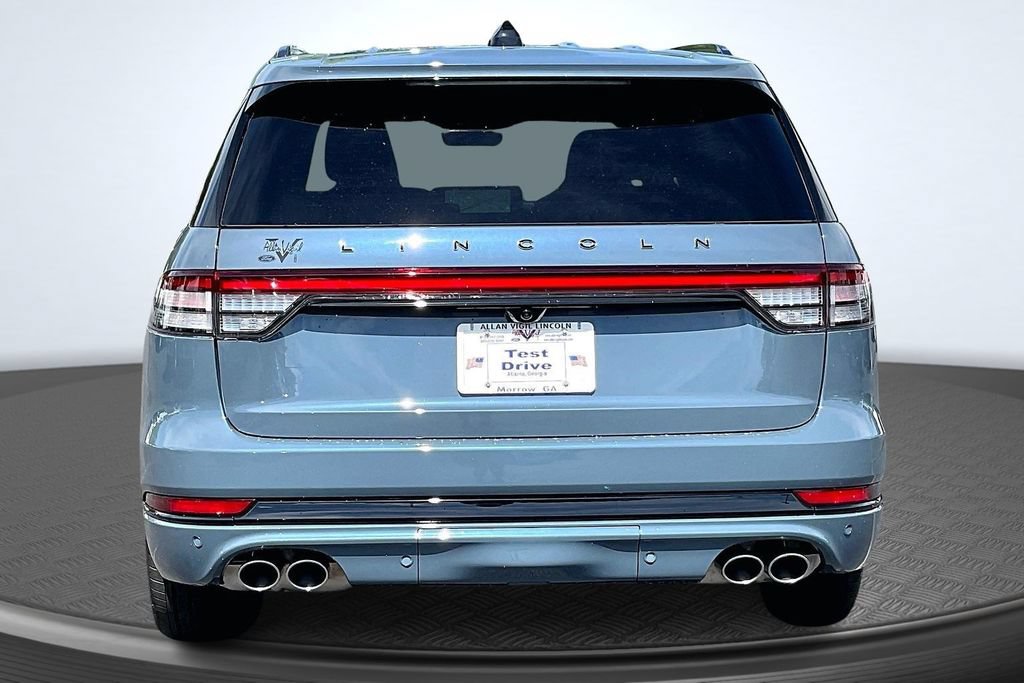 New 2026 Lincoln Aviator Black Label w/ Jet Appearance Package AWD/4WD image 4