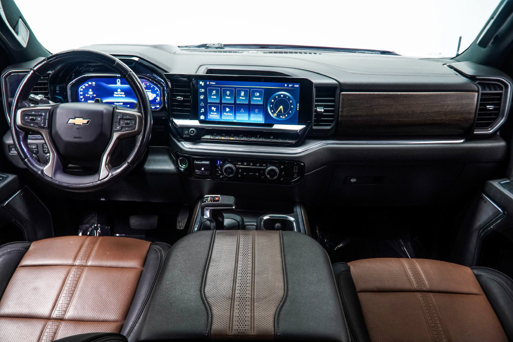 Used 2023 Chevrolet Silverado 1500 High Country w/ Technology Package AWD/4WD image 7