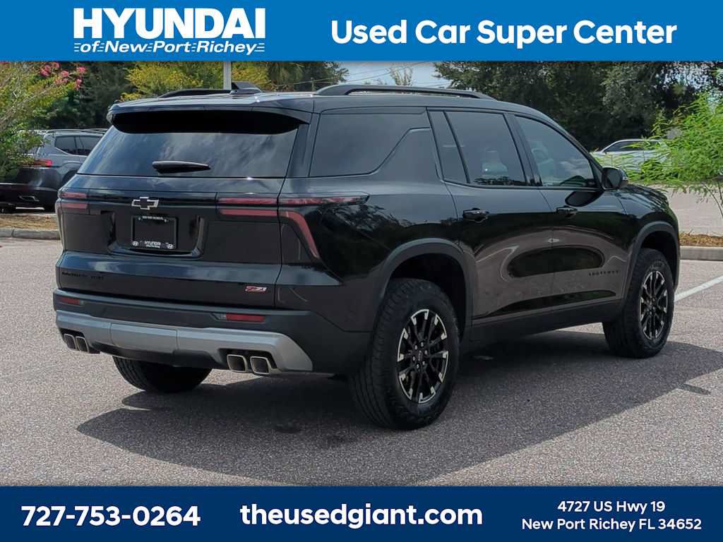 Used 2026 Chevrolet Traverse Z71 w/ LPO, Floor Liner Package AWD/4WD image 5