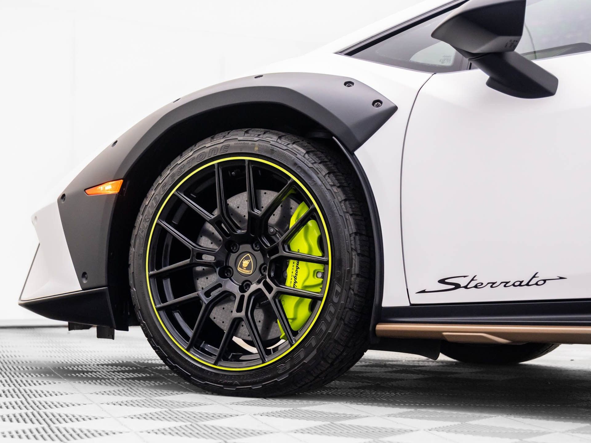 Used 2024 Lamborghini Huracan Sterrato image 51