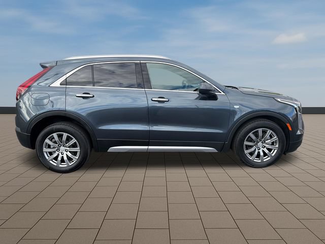 Used 2020 Cadillac XT4 Premium Luxury w/ Cold Weather Package FWD image 8