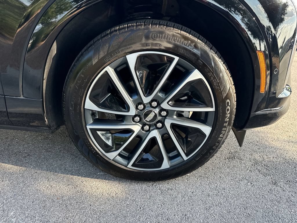 Used 2025 Cadillac Optiq Sport 1 w/ LPO, Floor Liner Package AWD/4WD image 14
