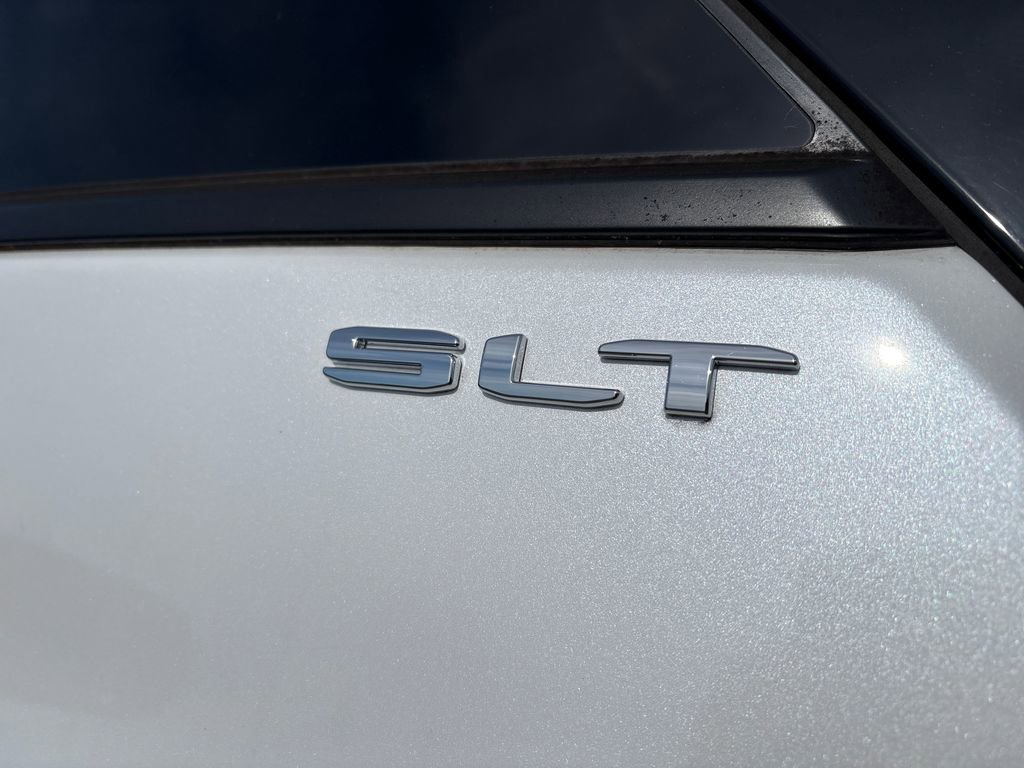 Used 2023 GMC Terrain SLT w/ Infotainment Package II AWD/4WD image 23
