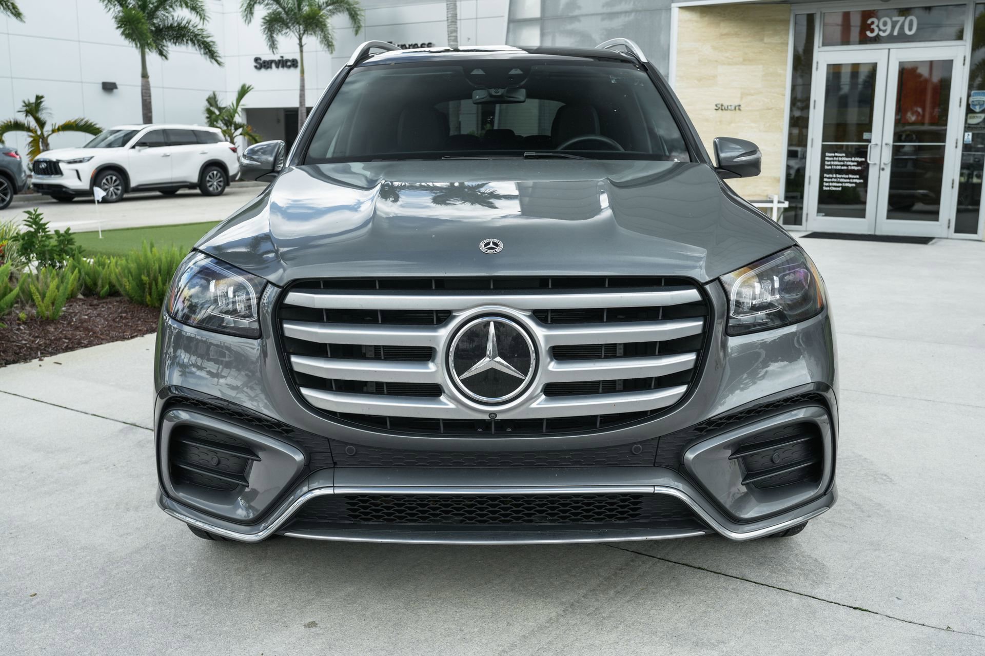 Used 2024 Mercedes-Benz GLS 450 4MATIC image 4