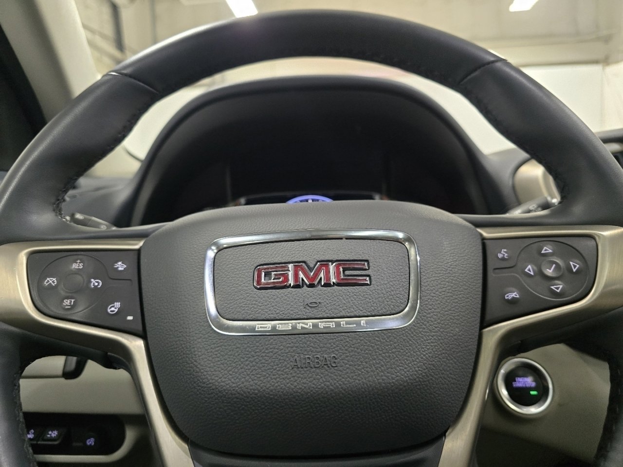 Used 2024 GMC Terrain Denali w/ Denali Premium Package image 27