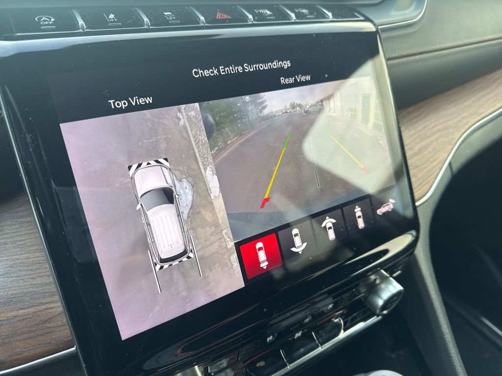 Used 2021 Jeep Grand Cherokee L Summit w/ Luxury Tech Group V image 21