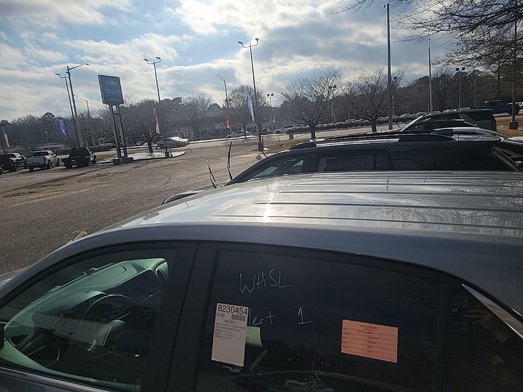 Used 2023 Chevrolet Equinox LT image 18