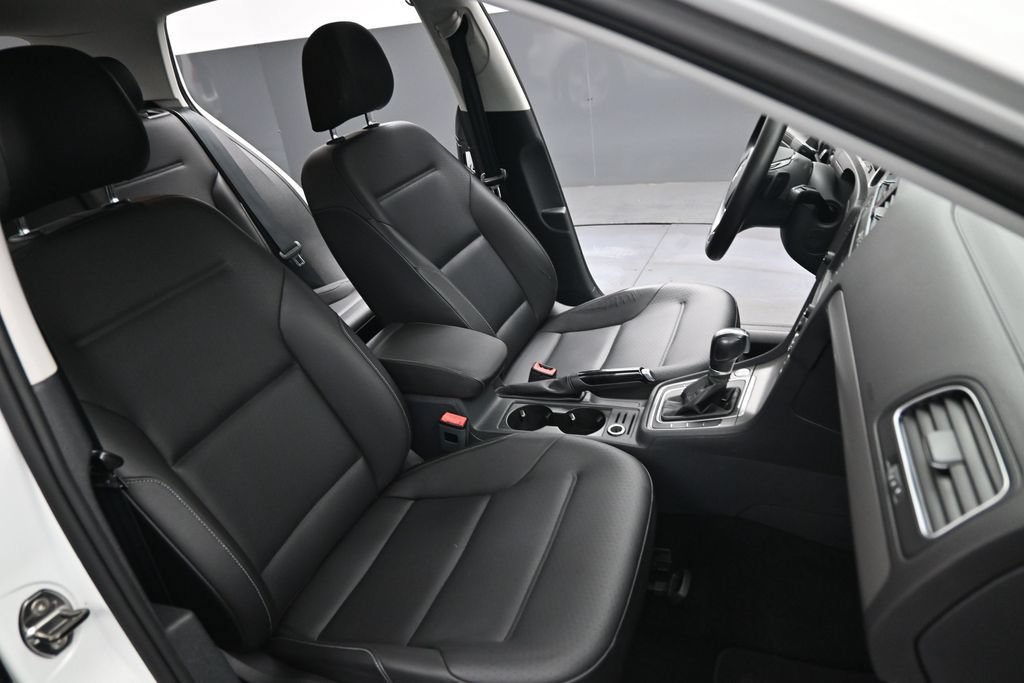 Used 2017 Volkswagen Golf Wolfsburg Edition FWD image 29