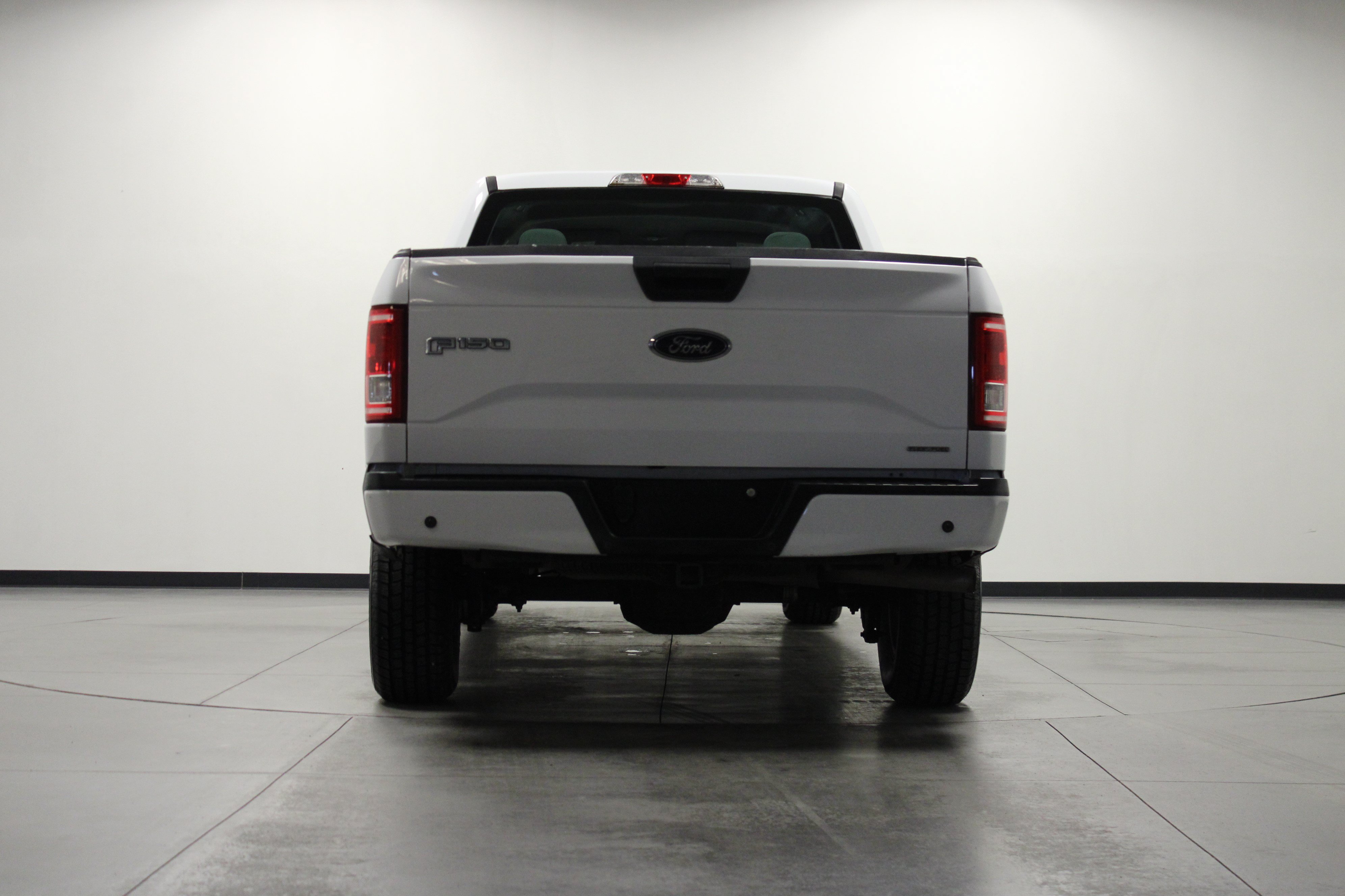 Used 2015 Ford F150 XL w/ Equipment Group 101A Mid AWD/4WD image 5