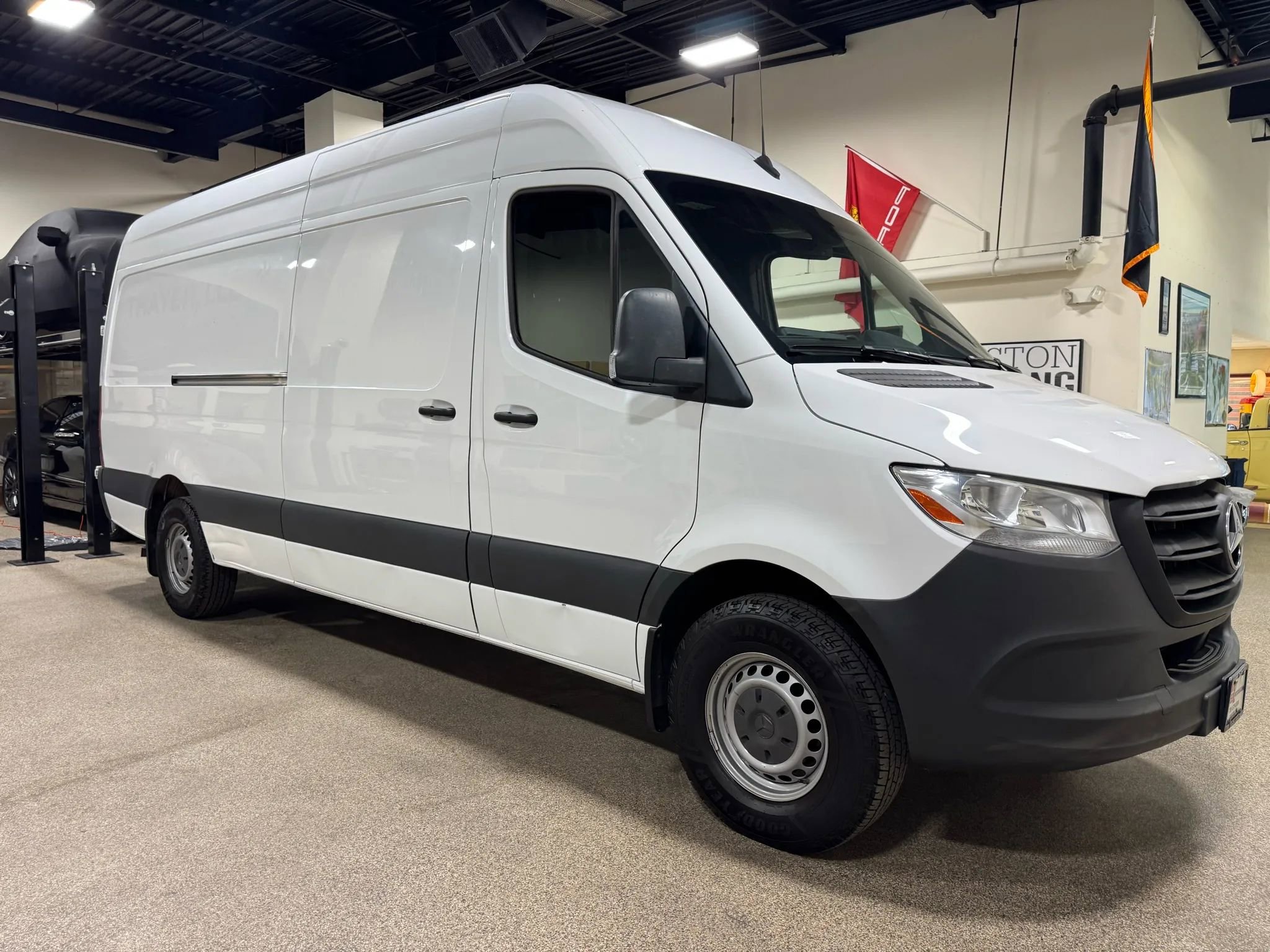 Used 2020 Mercedes-Benz Sprinter 2500 image 6