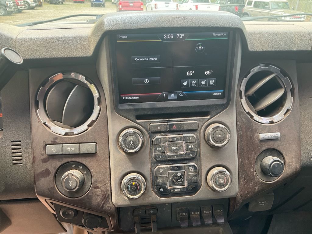 Used 2015 Ford F250 Lariat w/ Lariat Interior Package image 23