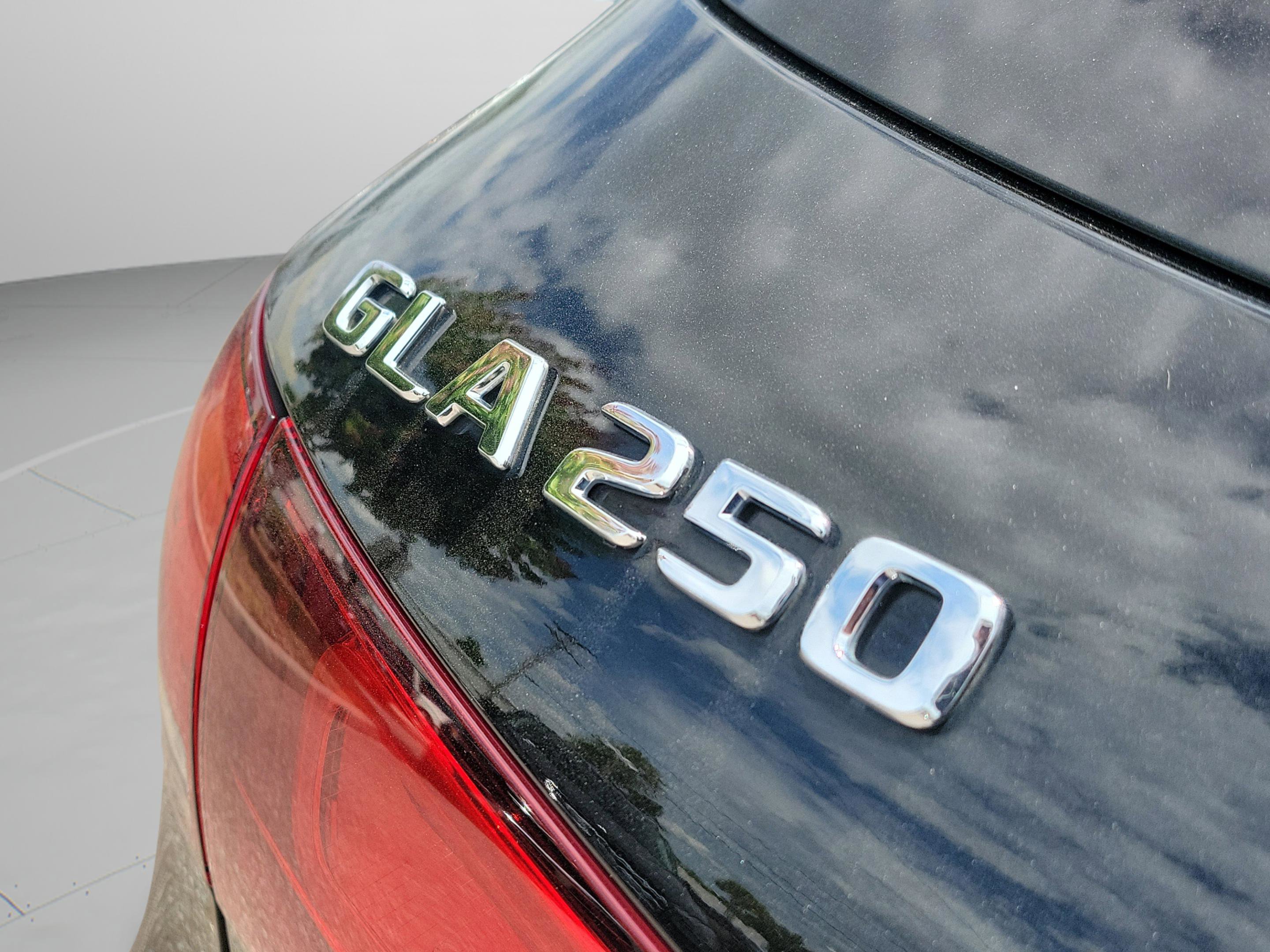Certified 2022 Mercedes-Benz GLA 250 image 30
