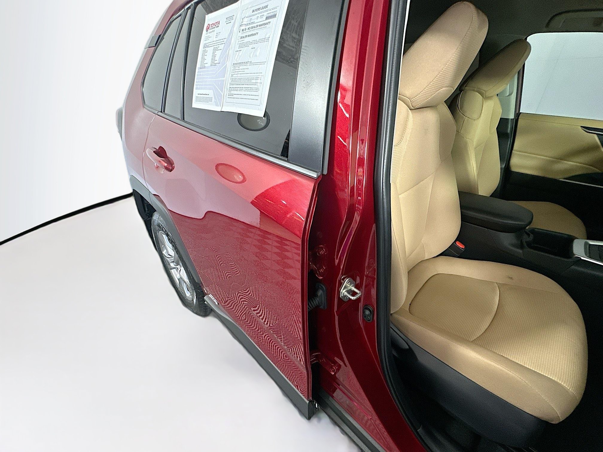 Used 2025 Toyota RAV4 LE AWD/4WD image 27