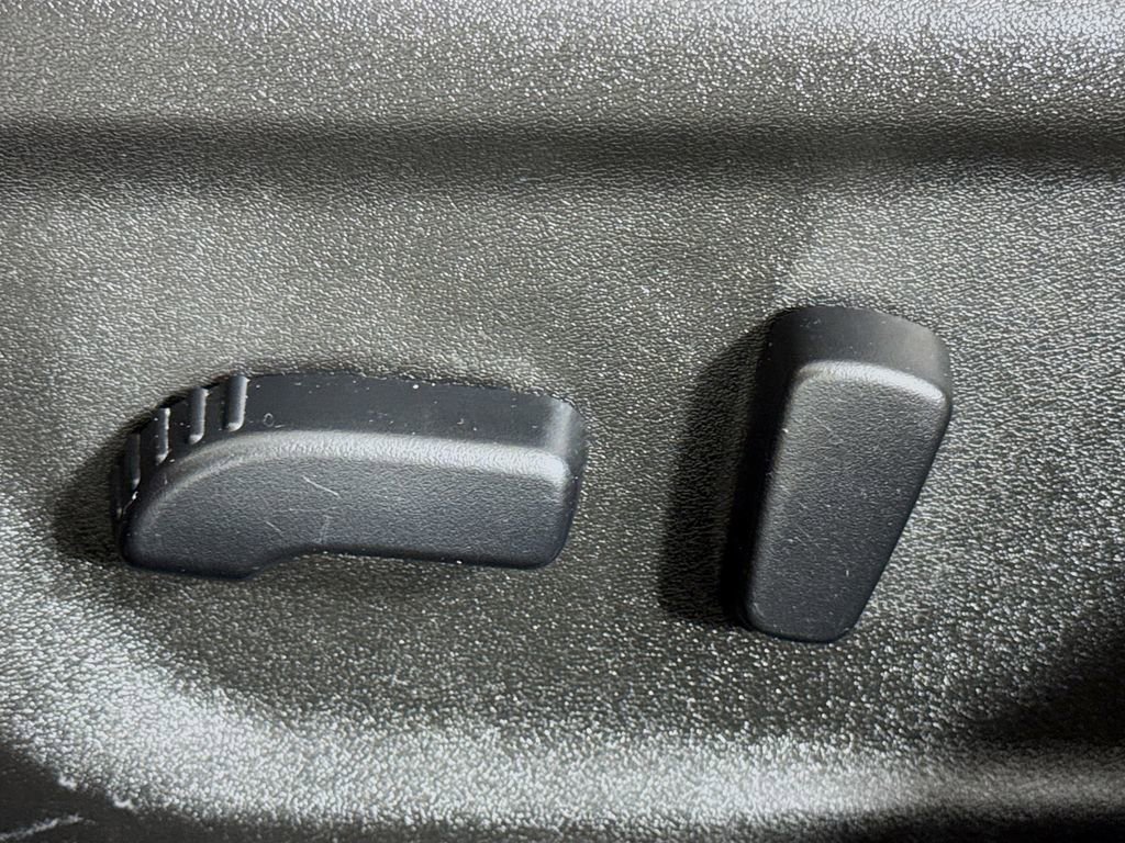 Used 2025 Nissan Altima 2.5 SV image 15