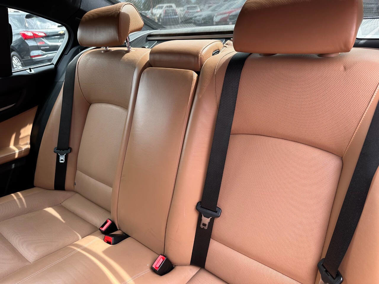 Used 2013 BMW 750Li xDrive image 13