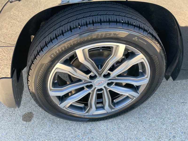 Used 2020 GMC Terrain Denali w/ Denali Premium Package FWD image 10