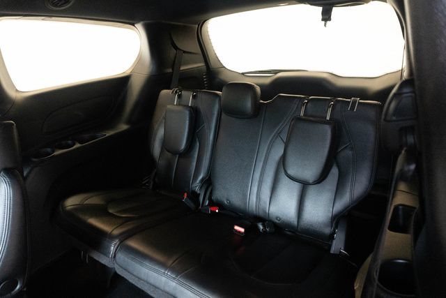 Used 2020 Chrysler Pacifica Touring w/ S Appearance Package FWD image 19