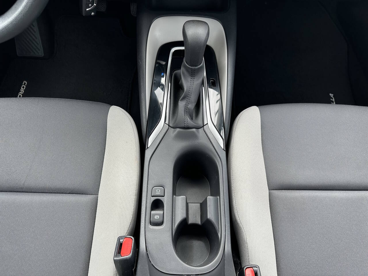 Used 2023 Toyota Corolla LE w/ Carpet Mat Package (TMS) FWD image 15
