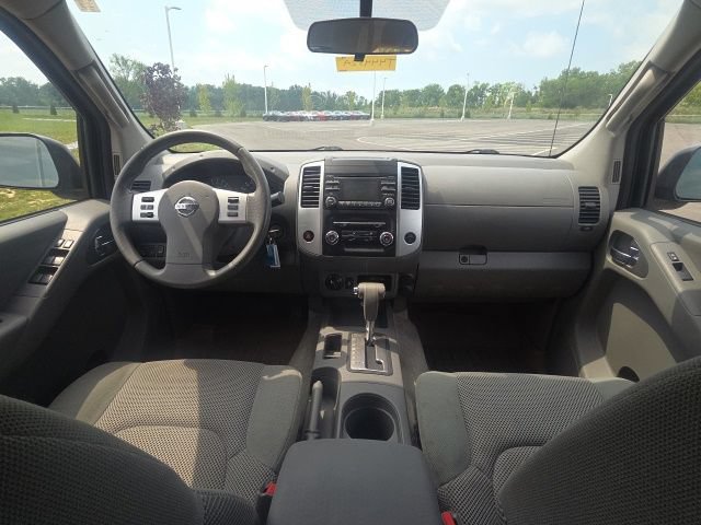 Used 2014 Nissan Frontier SV AWD/4WD image 16