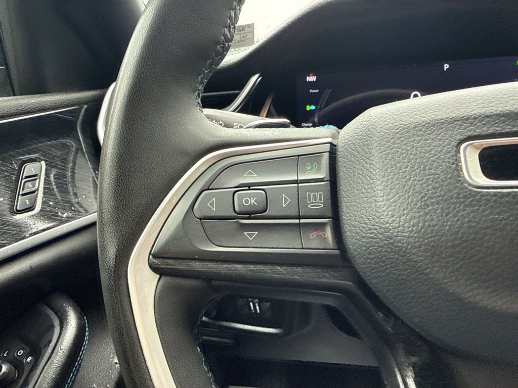 Used 2024 Jeep Grand Cherokee Trailhawk AWD/4WD image 15