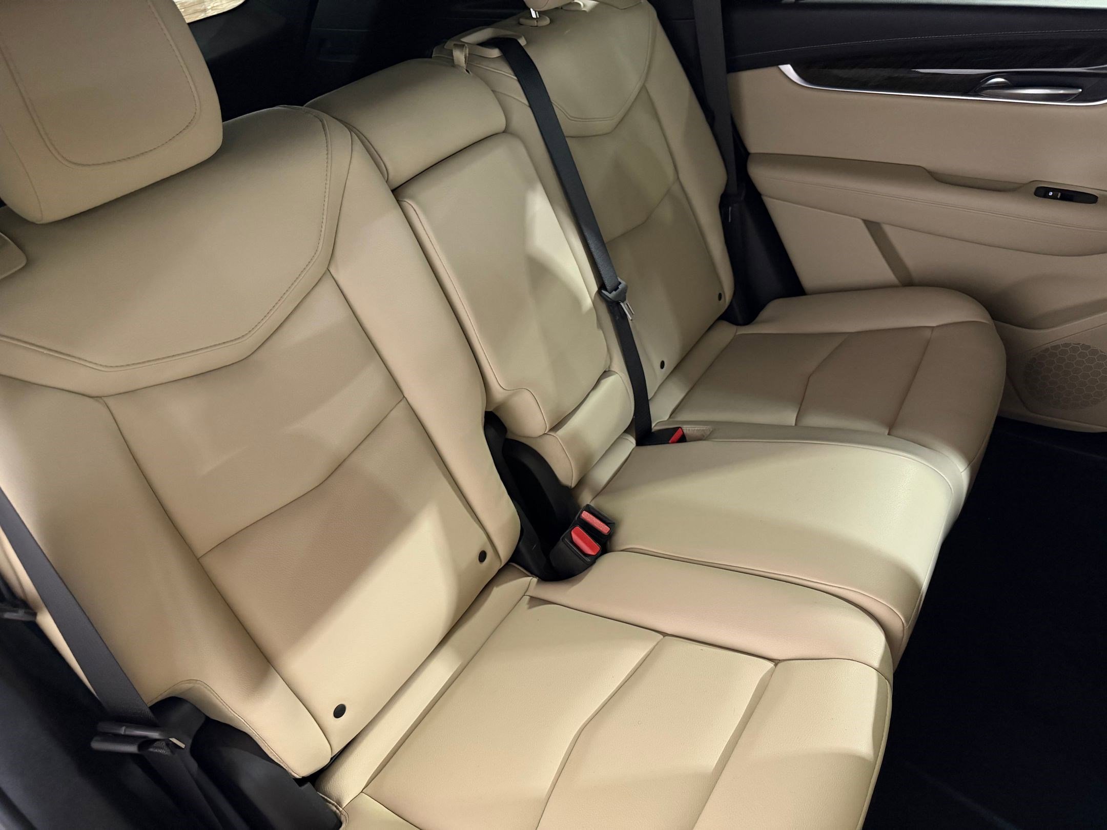 Used 2018 Cadillac XT5 FWD image 39