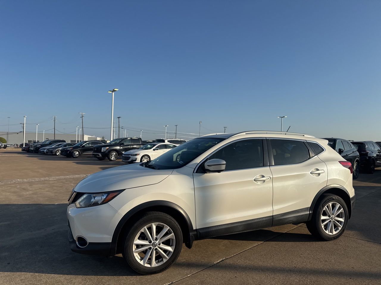 Used 2019 Nissan Rogue Sport SV w/ Technology Package image 9