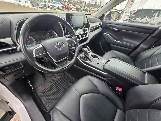 Used 2022 Toyota Highlander XLE image 20